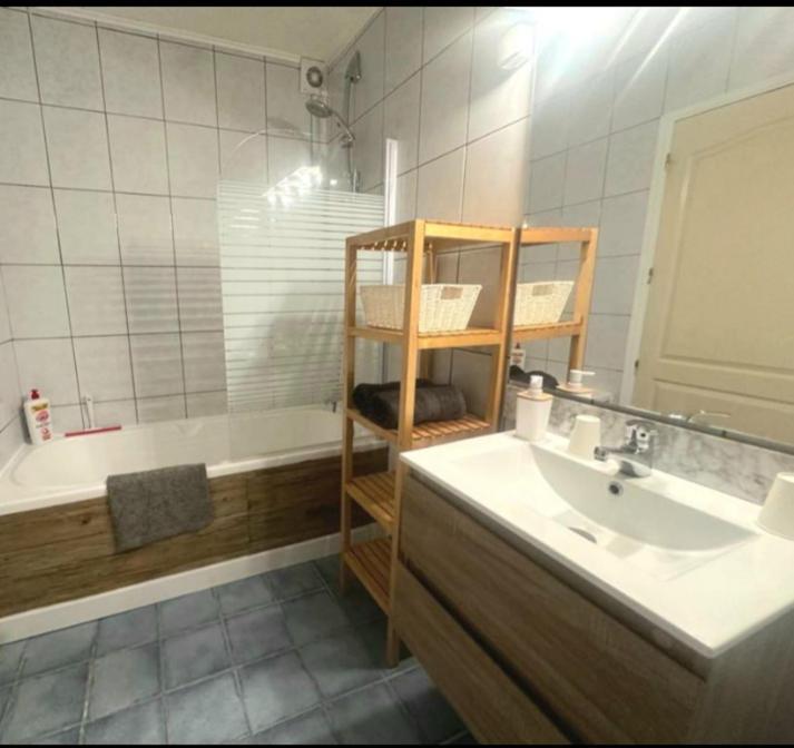 La Villa Du Menhir Chambre D'Hotes Биз-Минервуа Экстерьер фото